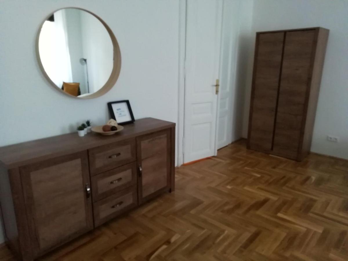 Apartament Luxury New Cozy Flat At Dob Street Nearby Gozsdu Court Budapeszt Zewnętrze zdjęcie